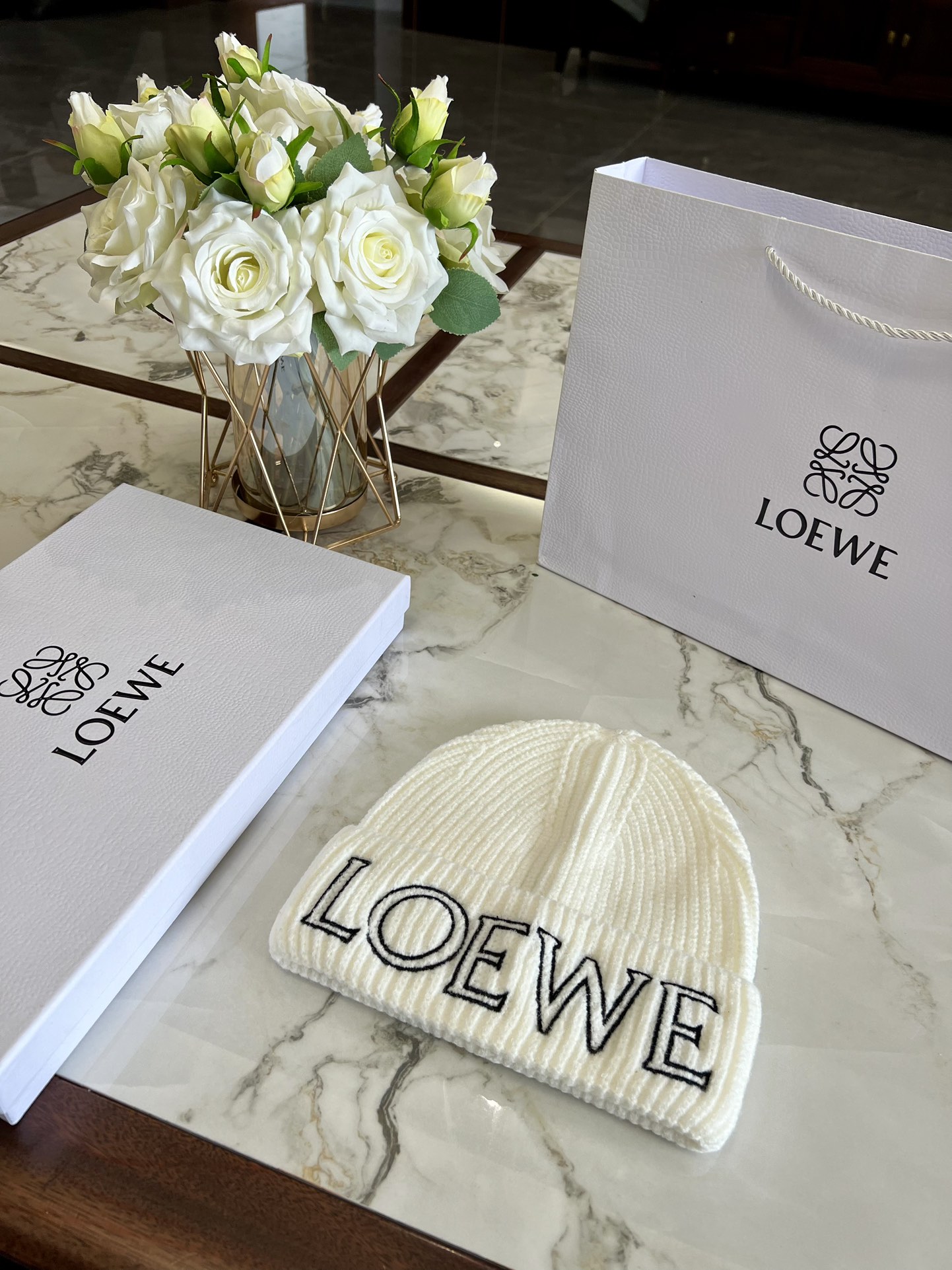 loewe hat model 01